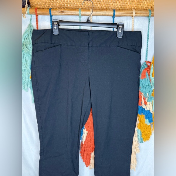 The Limited Black Exact Stretch Straight Leg Pants Womens Career Wear Size 14 - Picture 4 of 12